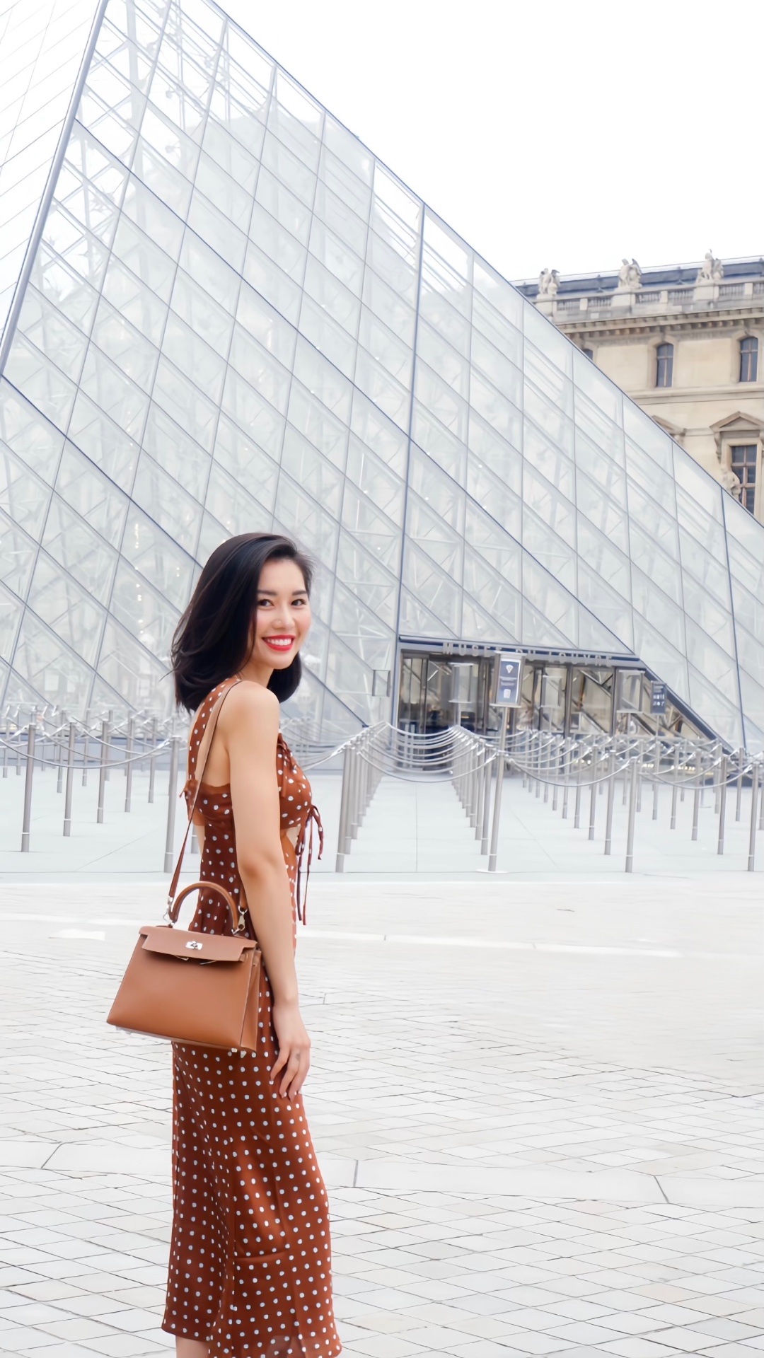 Louvre press photo of Natalie Ngọc Anh