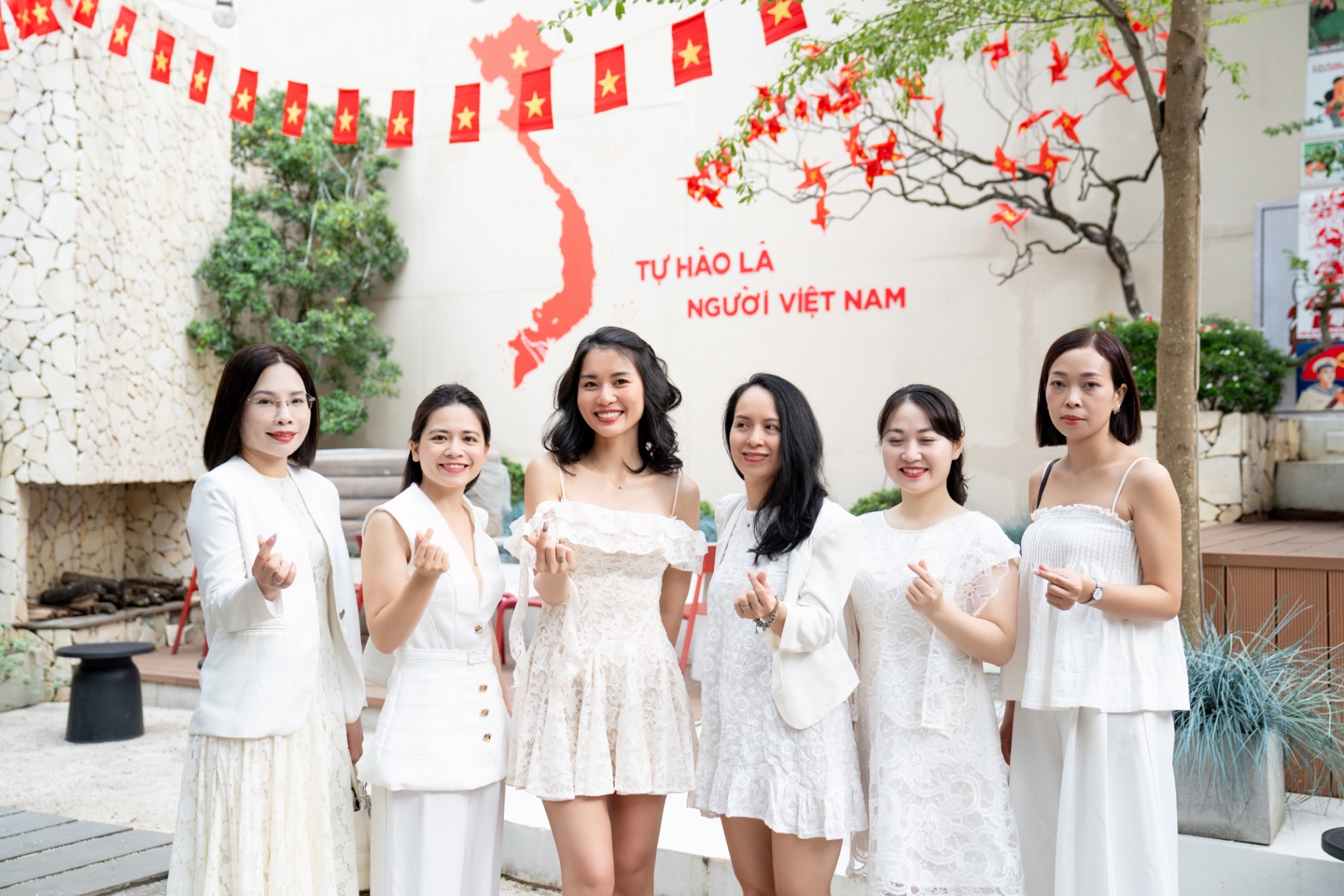 Cộng đồng SHERO tại The First Date Hà Nội